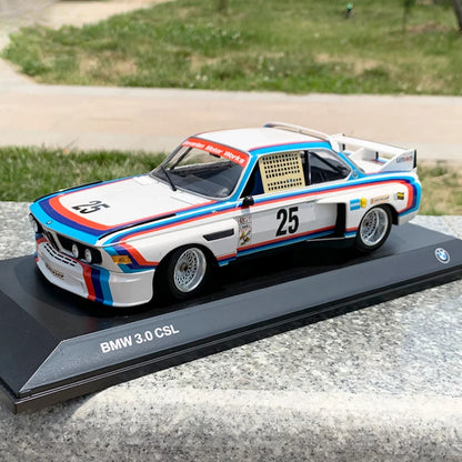 1:18 1975 BMW 3.0 CSL NO.5 High Simulation Diecast Car Metal Alloy Model Car Toys for Children Gift Collection