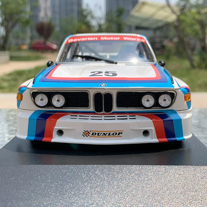 1:18 1975 BMW 3.0 CSL NO.5 High Simulation Diecast Car Metal Alloy Model Car Toys for Children Gift Collection